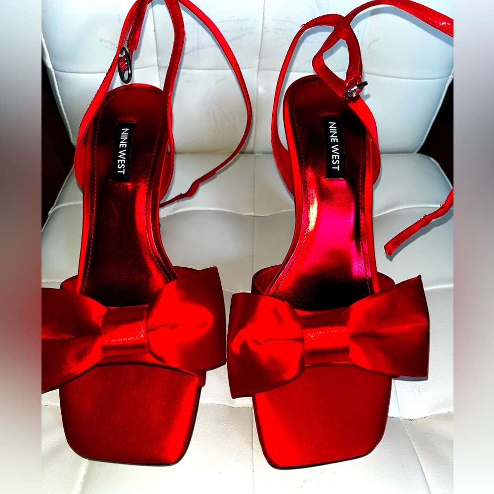 Nine West Red Satin Sandal Sexy🔥